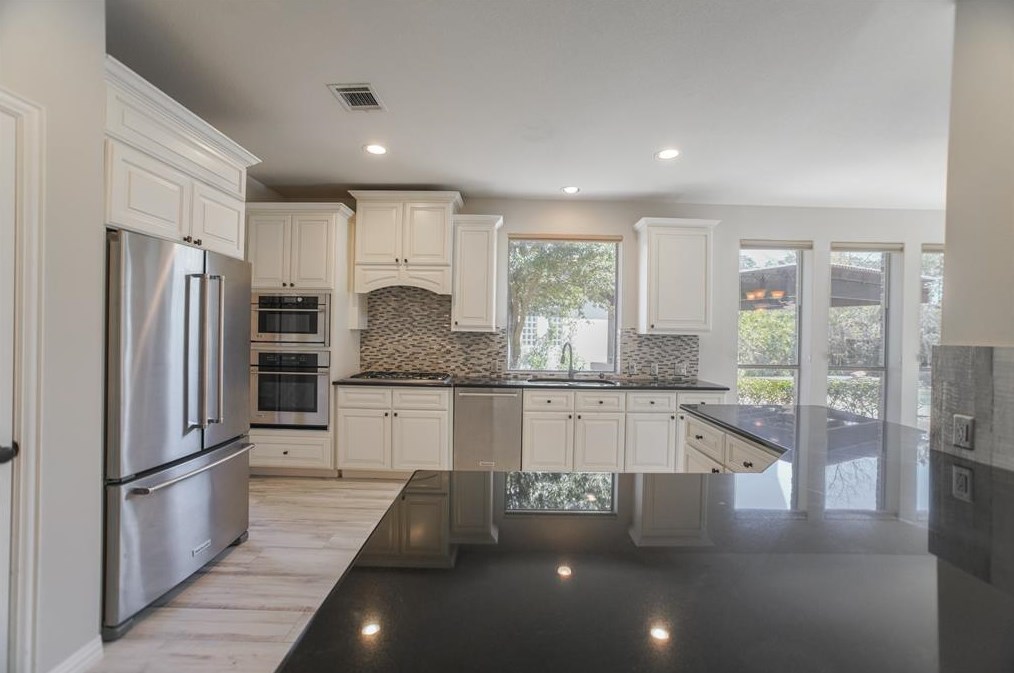 71 Crystal Canyon Pl, Spring TX  77389-5310 exterior