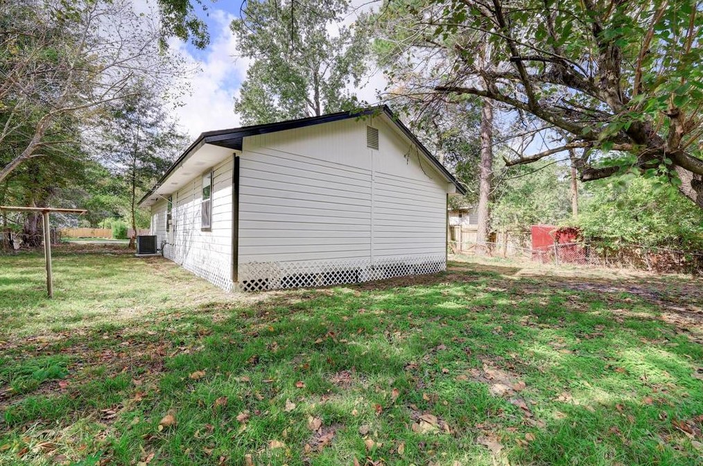 10406 Peachtree St, Houston, TX 77016