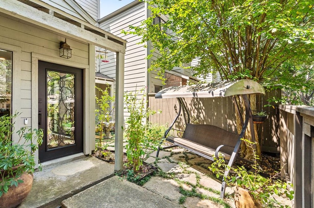 1620 Prairie Grove Dr, Houston, TX 77077