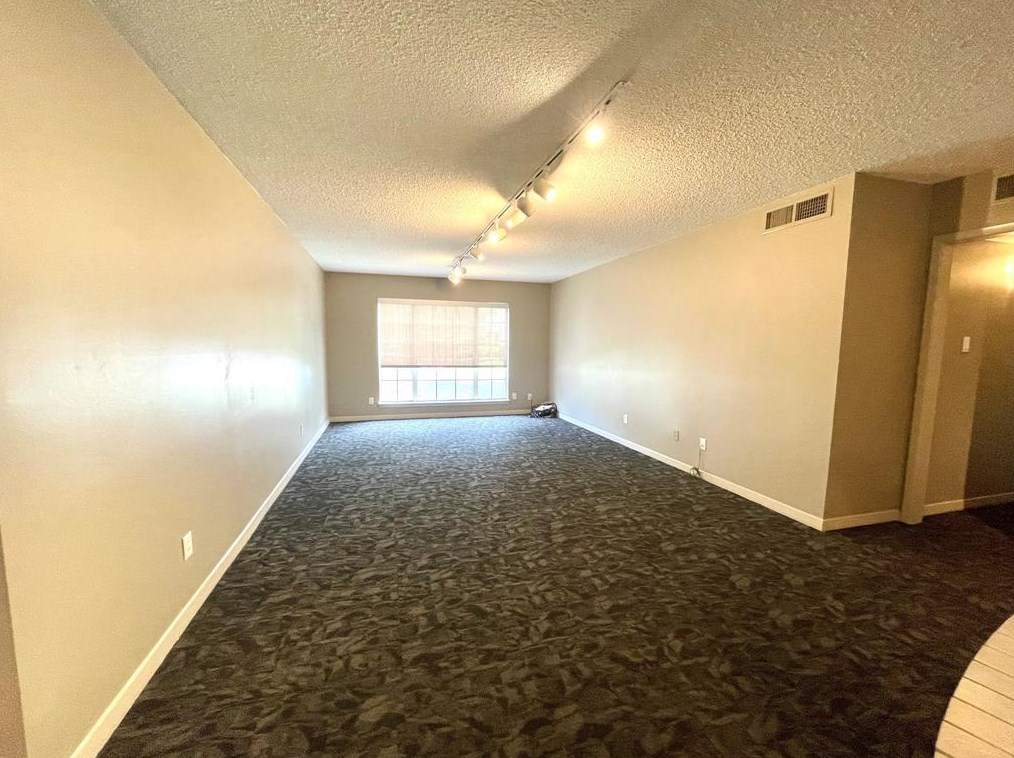 2700 Bellefontaine St # B4, Houston, TX 77025