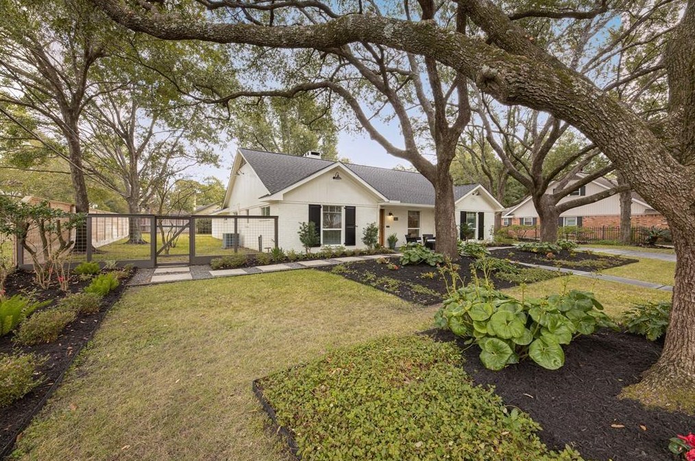 5014 Treebark Ln, Houston, TX 77018