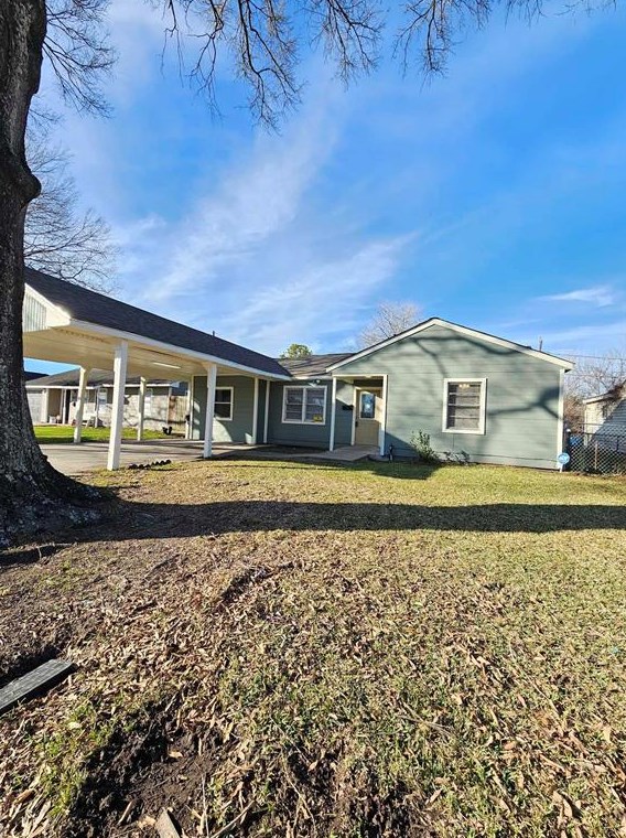 8519 Tilgham St, Houston TX  77029-3245 exterior