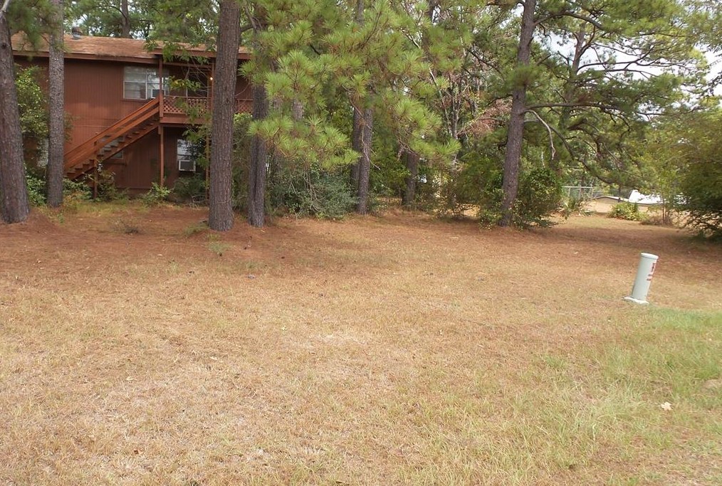 126 Shelter Cove Ct, Livingston, TX 77351-3412