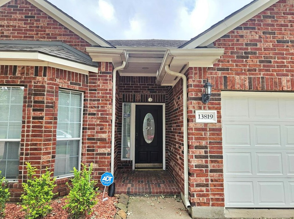 13819 Desert Canyon Dr, Houston, TX 77041