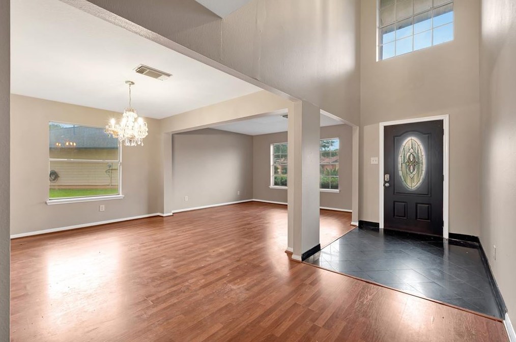 11019 Cayman Mist Dr, Houston, TX 77075