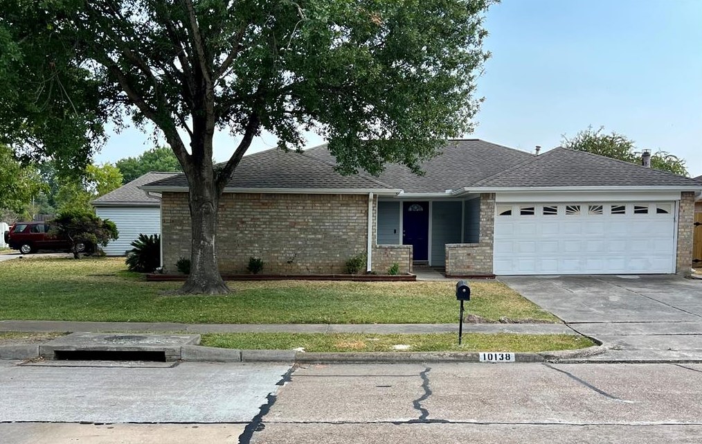 10138 Quiet Hill Rd, Morgans Point, TX 77571