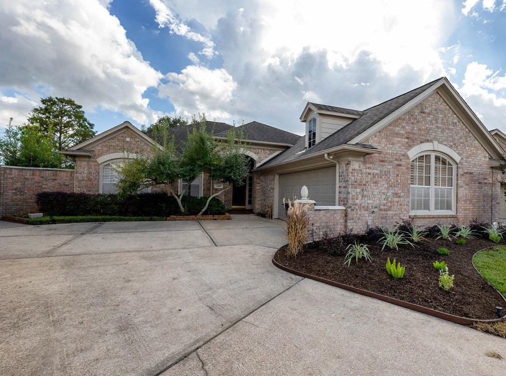 2435 Thorndon Park Ct, League City, TX 77573