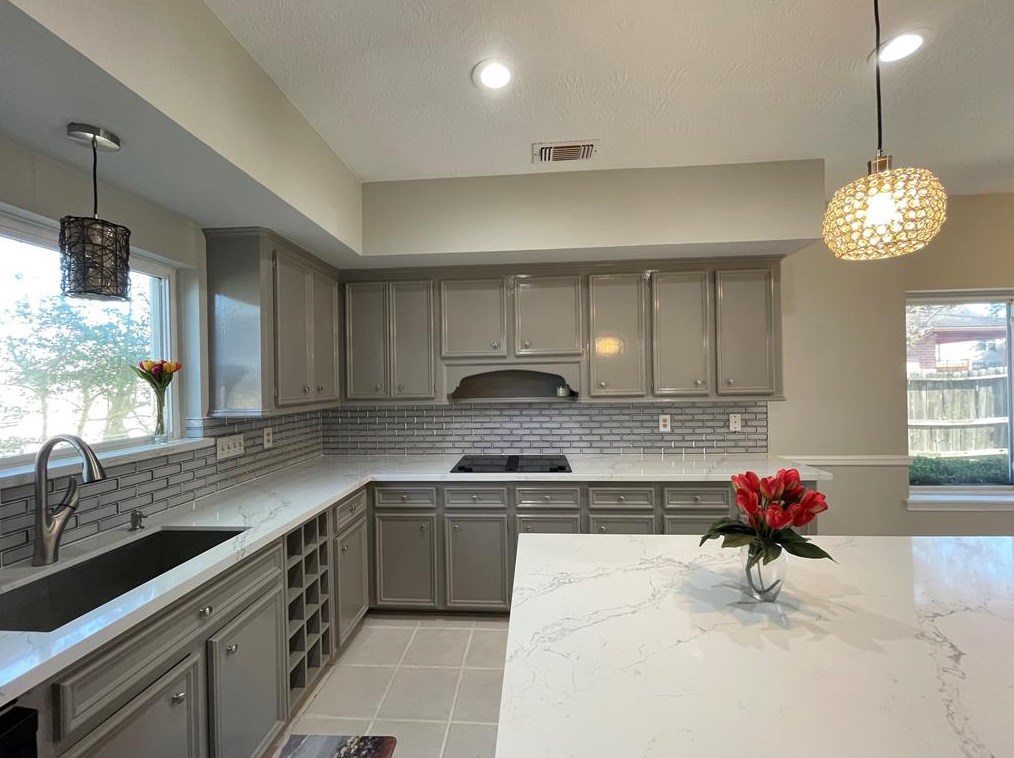 1002 Meadowlark Ln, Sugar Land, TX 77478