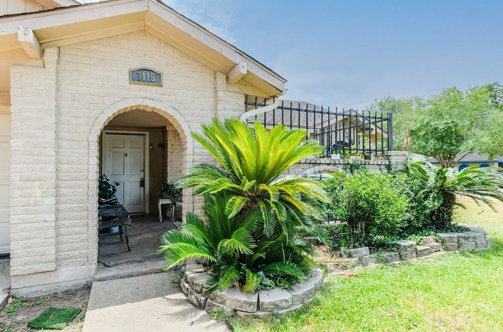 7115 Towerview Ln, Missouri City, TX 77489-2408