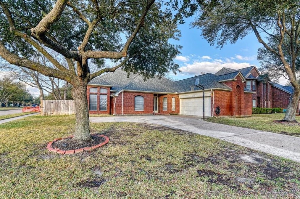 10303 Mantle Ct, Houston, TX 77065