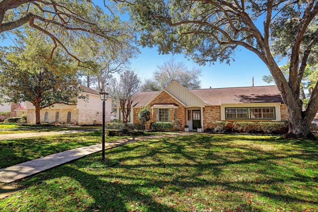 314 Enchanted River Dr, Spring, TX 77388