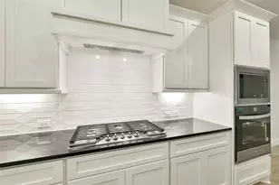 16007 Mahogany Mist Dr, Conroe, TX 77302 - Photo 12