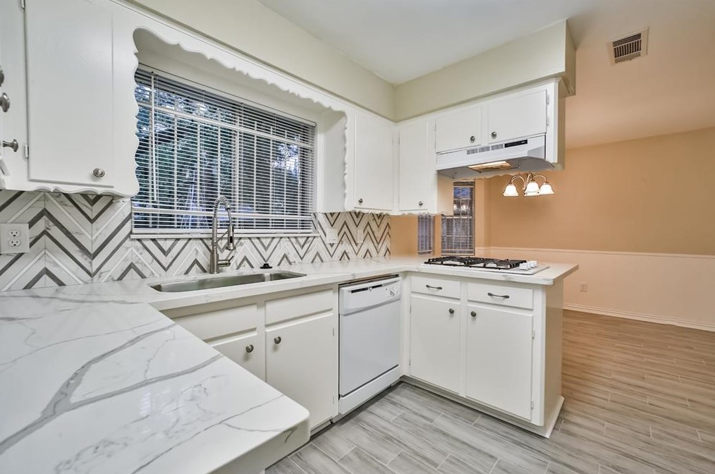 8511 Triola Ln, Houston, TX 77036