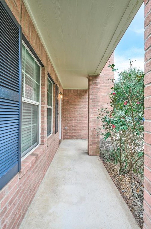 22715 Red Leo Ln, Spring TX  77389-4177 exterior