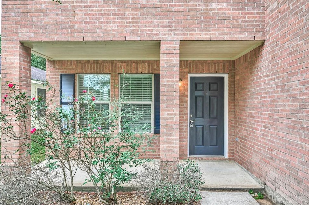 22715 Red Leo Ln, Spring TX  77389-4177 exterior