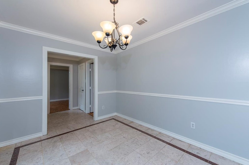 8003 Sharpview Dr, Houston TX  77036-6453 exterior