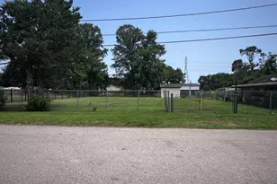 3405 King St, Houston, TX 77026 - Photo 2