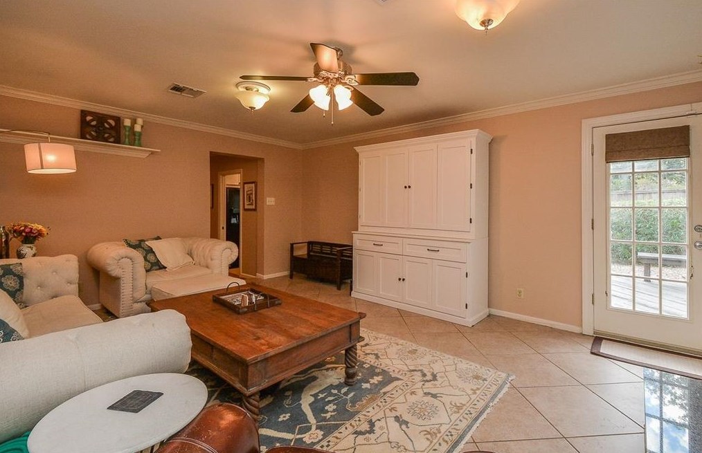 918 Stonecrest Dr, Houston TX  77018-7522 exterior