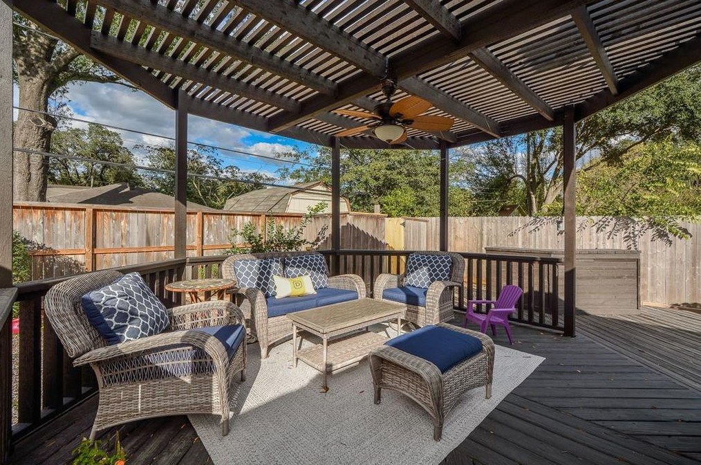 918 Stonecrest Dr, Houston, TX 77018-7522