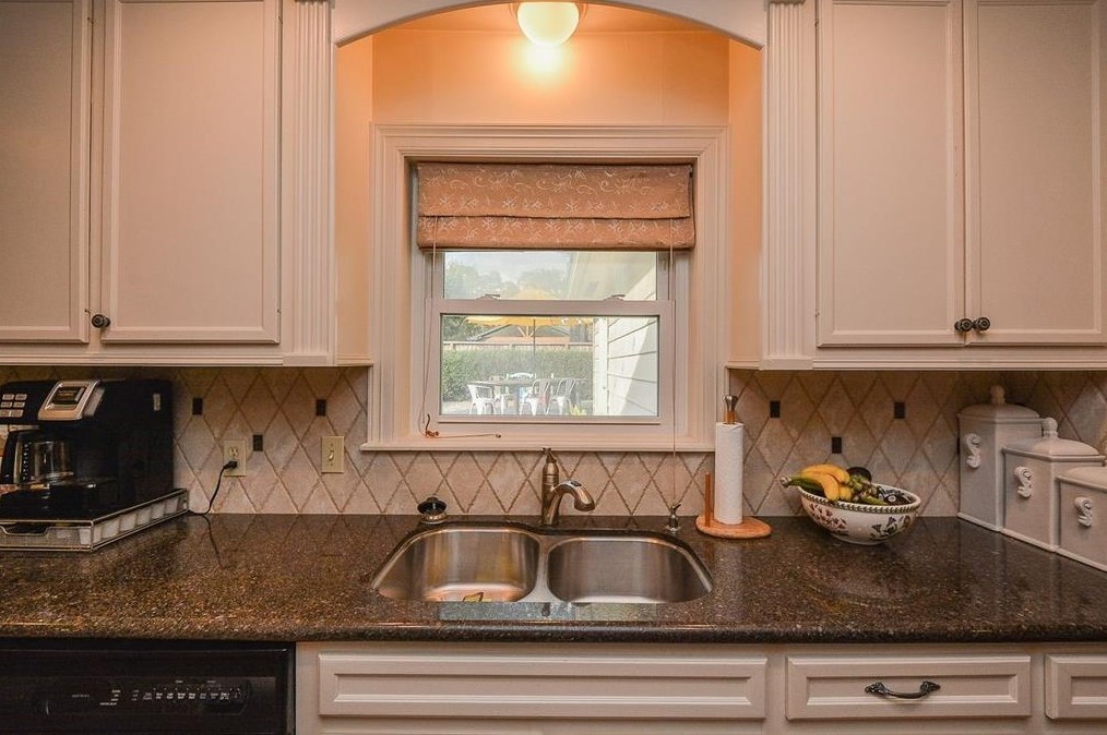 918 Stonecrest Dr, Houston TX  77018-7522 exterior