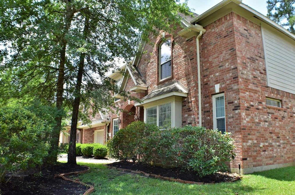 58 W French Oaks Cir, Spring, TX 77382