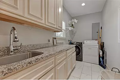 2233 Hoss Court, Conroe, TX 77306 - Photo 10