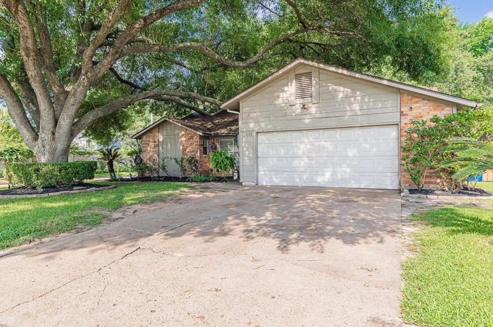 7138 Camino Verde Dr, Houston, TX 77083-2905