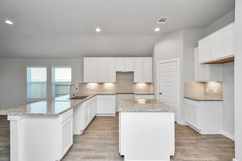 10930 Fall Fern Cir, Houston TX  77044-6210 exterior