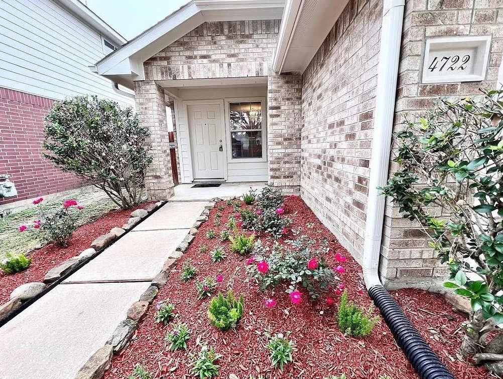 4722 Cypress Dawn Ln, Katy TX  77449-4165 exterior