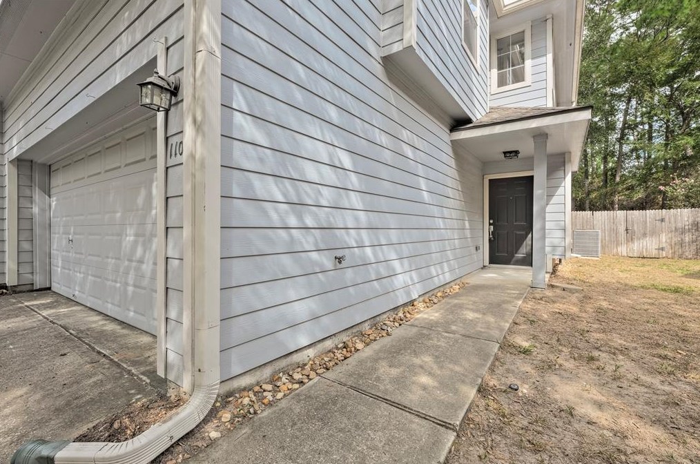 110 E Stedhill Loop, Conroe, TX 77384
