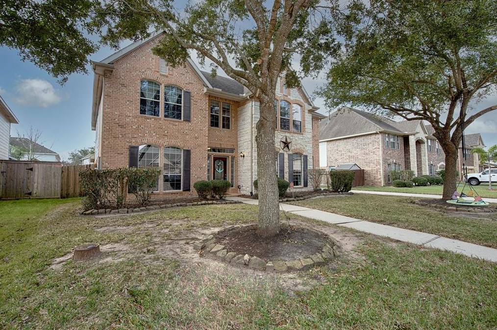 506 Willow Pointe Dr, League City, TX 77573-3377