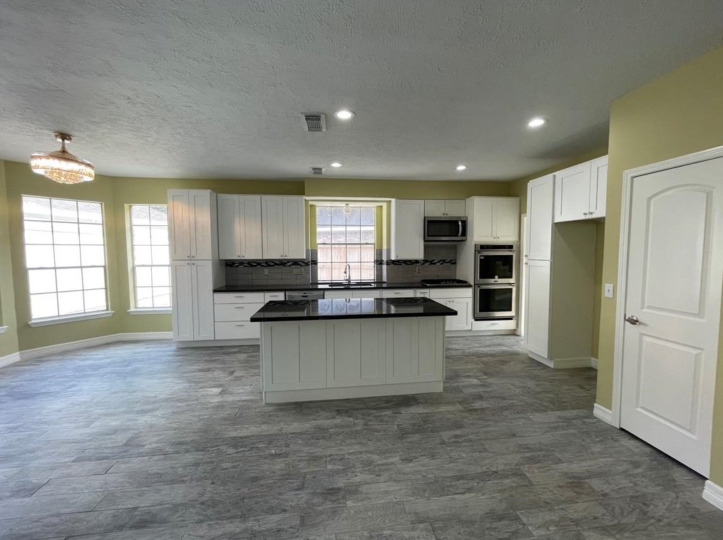 318 Cypress Estates Cir, Spring TX  77388-8936 exterior