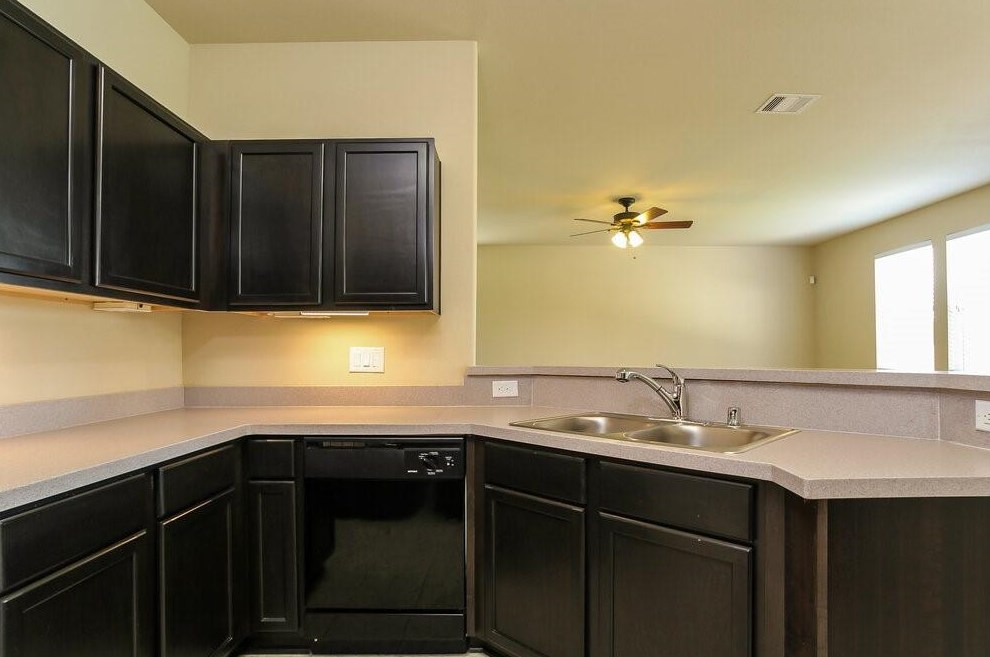 18706 Walden Glen Cir, Humble TX  77346-5902 exterior