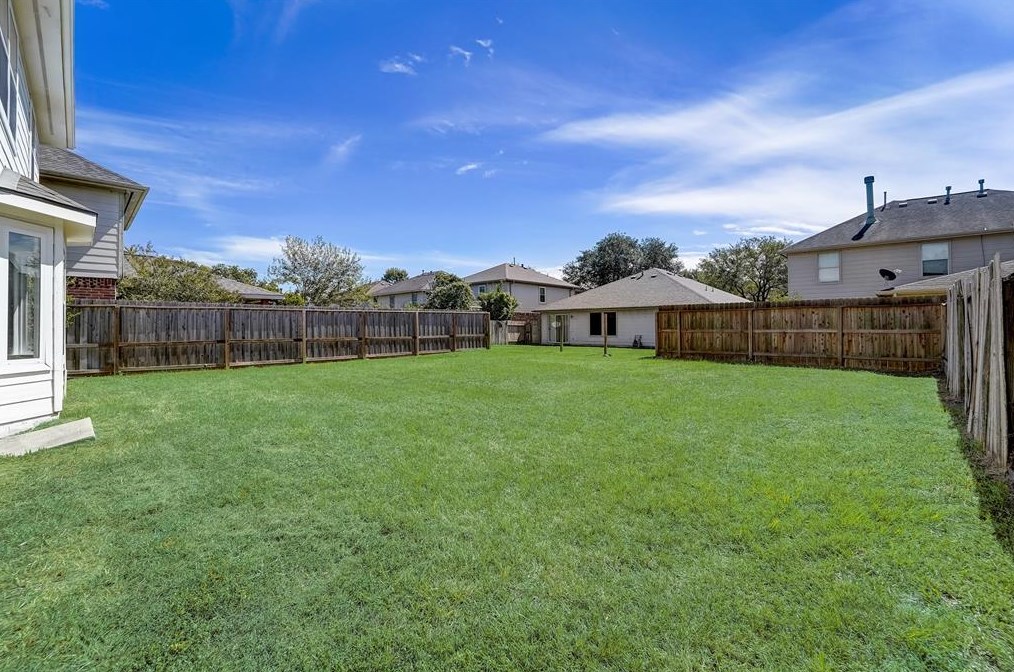 6003 Fallmont Dr, Houston TX  77086-2952 exterior