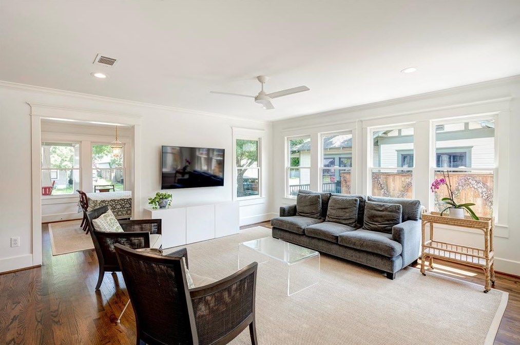 816 Cottage St, Houston, TX 77009-5203