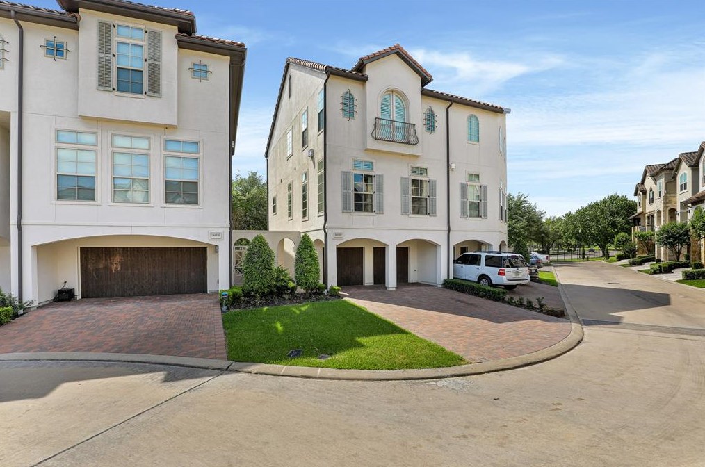 16035 Morgan St, Sugar Land, TX 77478-4541