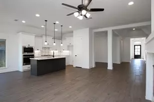 17711 Monarch Vis Ln, Conroe, TX 77302 - Photo 4