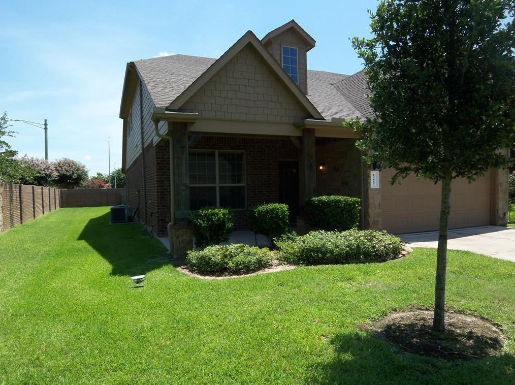 19662 Candlewood Oaks Ln, Spring, TX 77379