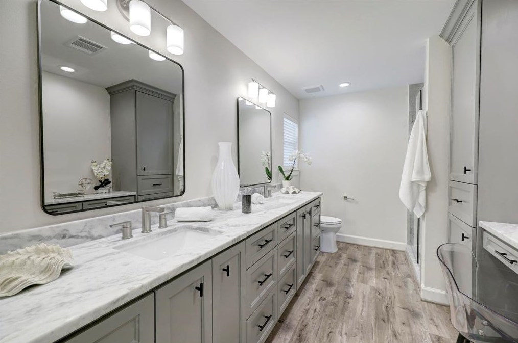 14022 Myrtlea, Houston TX  77079-3207 exterior