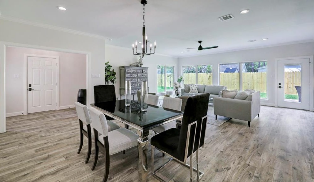 14022 Myrtlea, Houston TX  77079-3207 exterior
