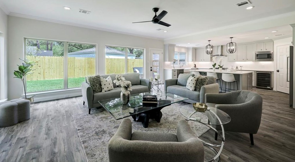 14022 Myrtlea, Houston TX  77079-3207 exterior