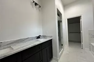 509 Little Spg Ct, Anahuac, TX 77514 - Photo 10