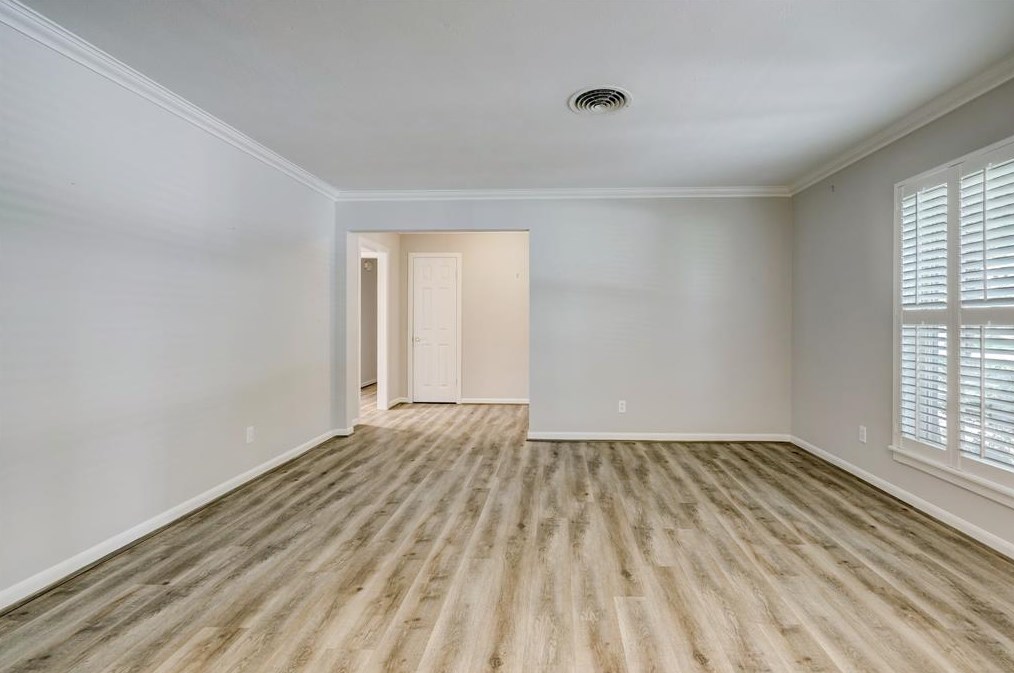 7806 Piping Rock Ln, Houston TX  77042-2728 exterior