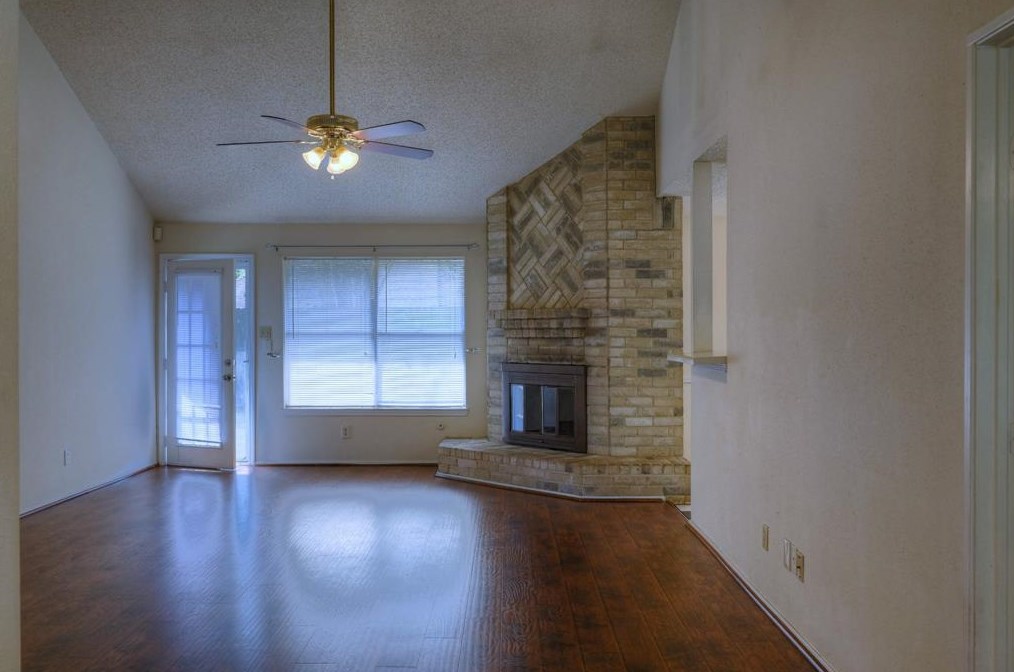 9127 Kirkleigh St, Spring TX  77379-8613 exterior