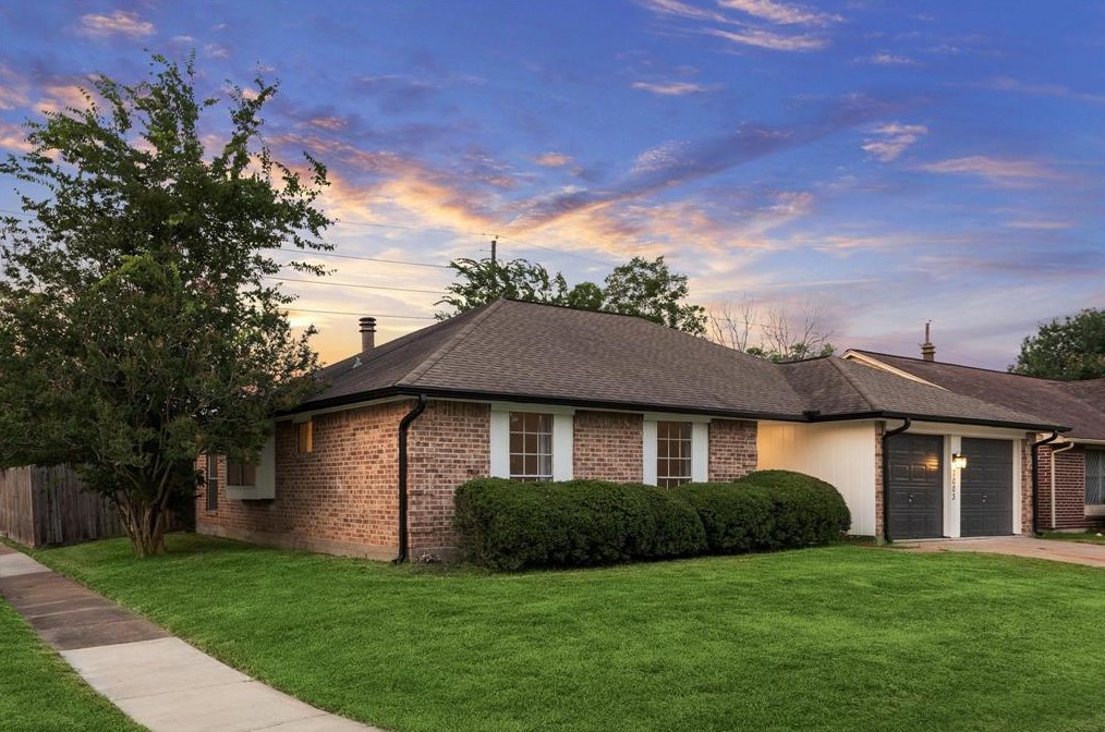 7003 Buchanan Dr, Richmond, TX 77469