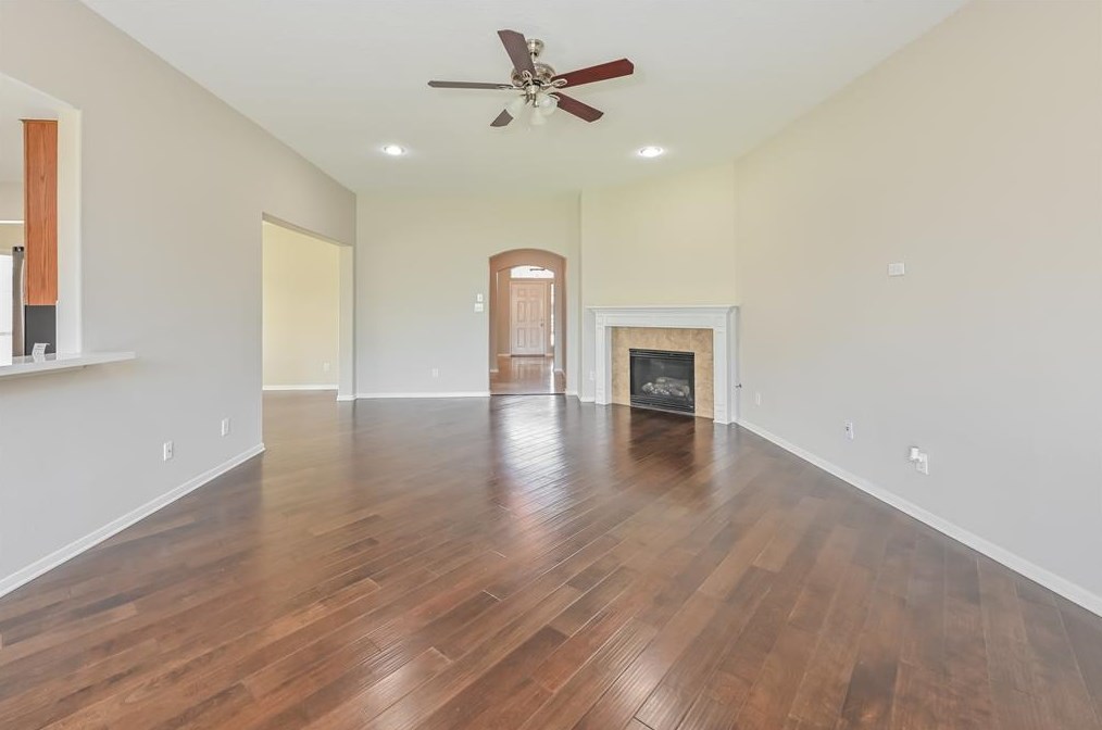 5618 Bay Leaf Dr, Baytown, TX 77521-7518
