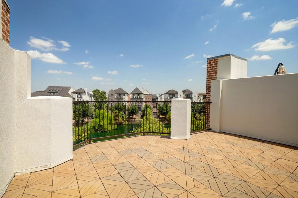 2038 Fannin Sta, Houston, TX 77045-4650