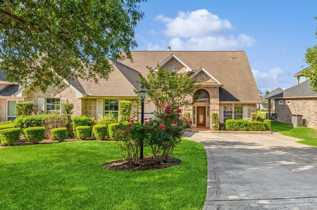 6075 Longmire Trl, Conroe, TX 77304-4867