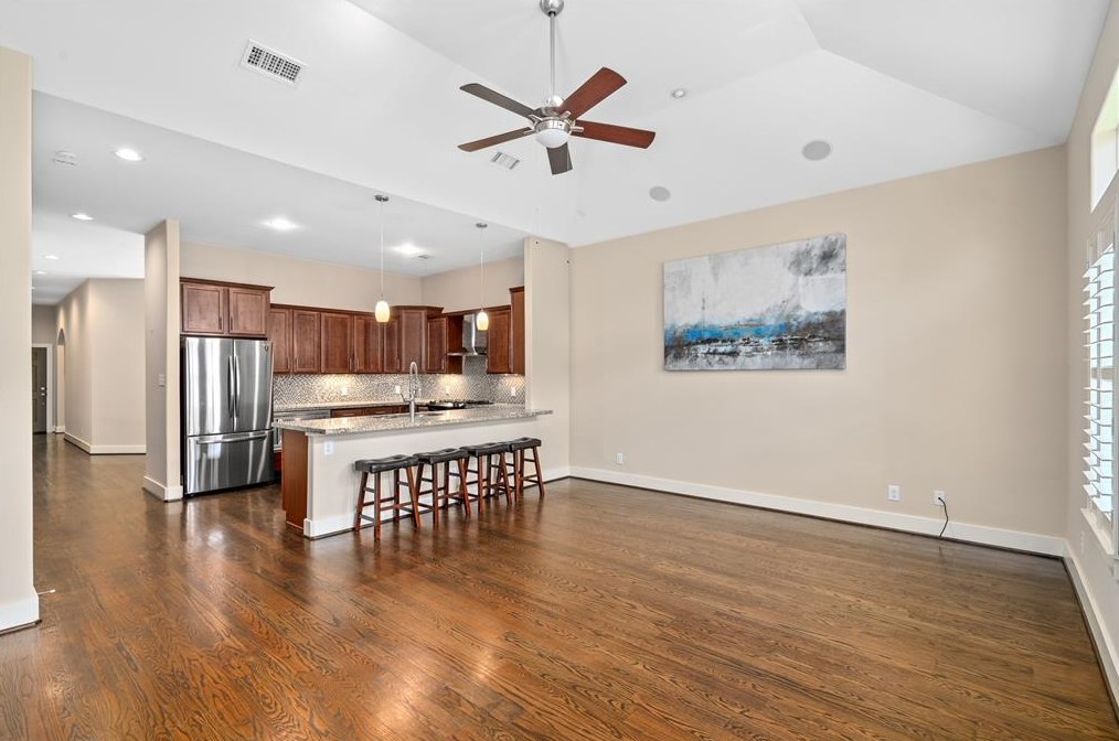 6039 Yale St, Houston, TX 77076
