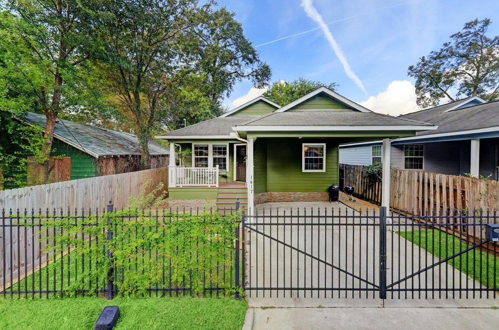 1417 E 35th St, Houston, TX 77022